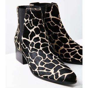 UO Giraffe print pony hair Chelsea boots size 8